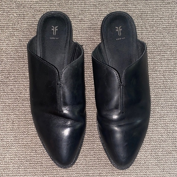 Frye Shoes - Frye Nolan Seam Mules Black Leather Slip-On Mules sz 9M